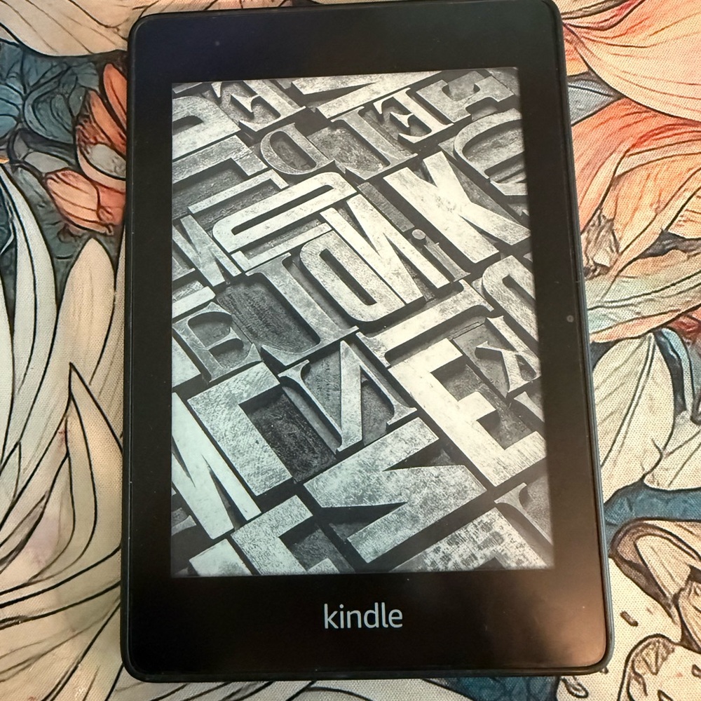 Kindle Paperwhite 10th Generation (8GB) with Dusty Rose Leather Cover